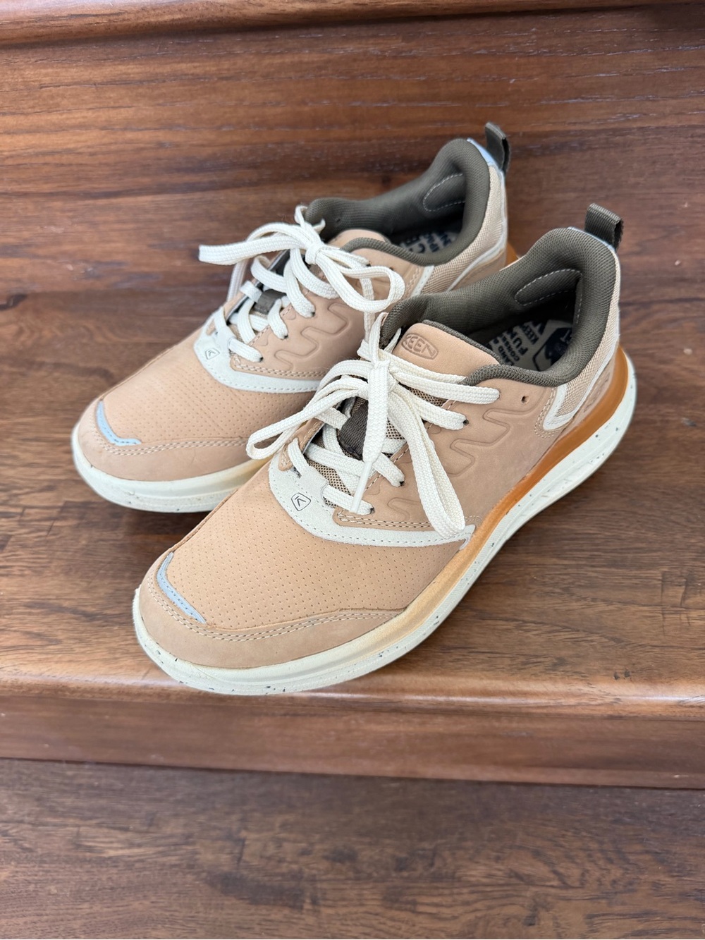 Keen Women’s WK400 Leather Walking Shoes